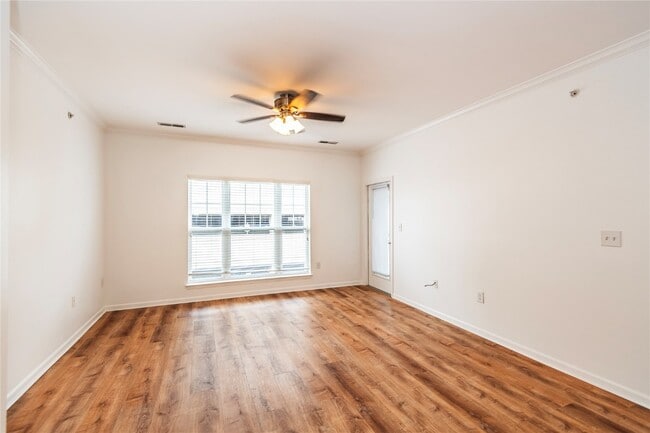Building Photo - 1270 Strassner Dr