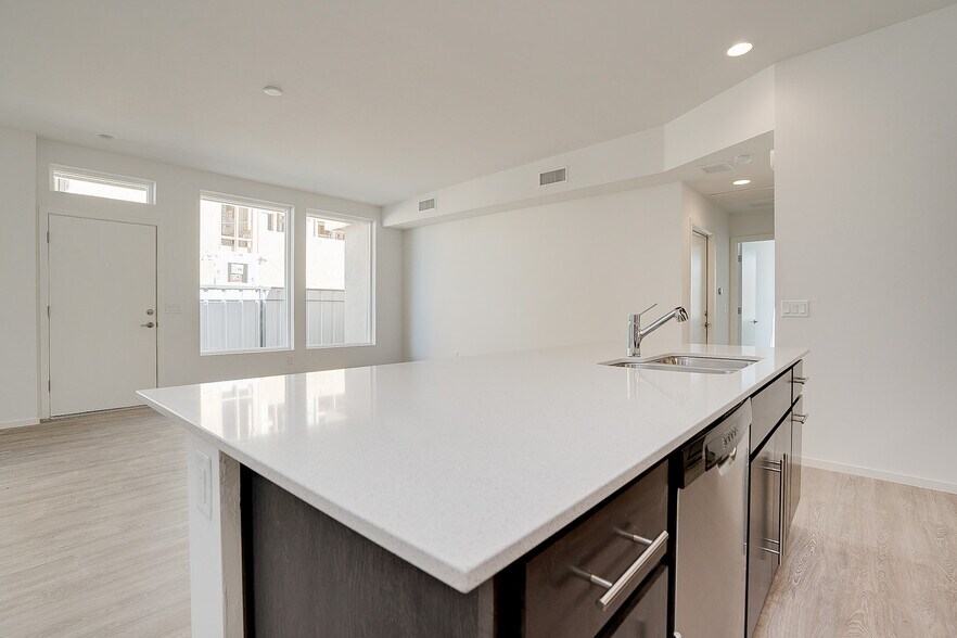 Kitchen - 8665 E Ultra Dr
