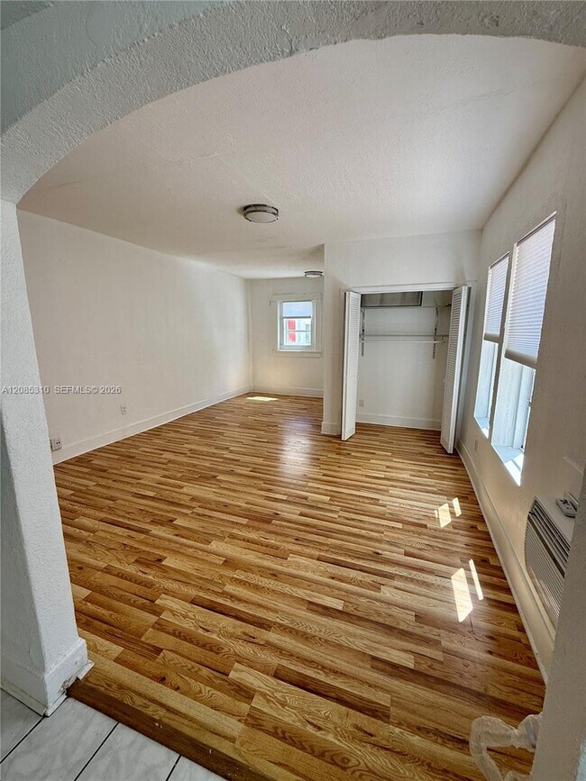Building Photo - 1319 Meridian Ave