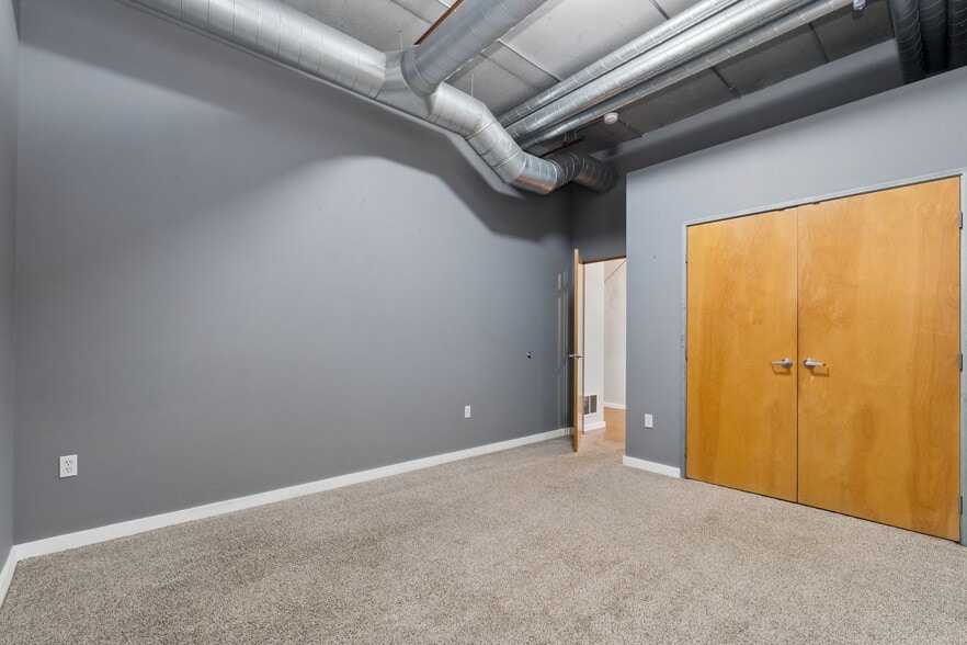Building Photo - 2899 N Speer Blvd