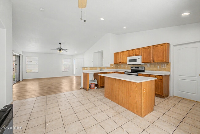 Building Photo - 15665 W Carmen Dr