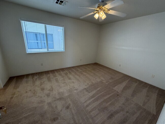 Building Photo - 3423 McCormick Blvd