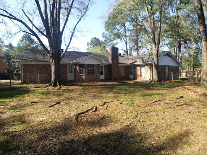 Building Photo - 5010 Meadow Oaks Park Dr