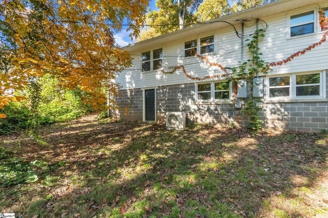 Building Photo - 409 Yardley Ct