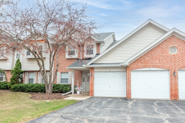 Primary Photo - 2458 Charleston Dr