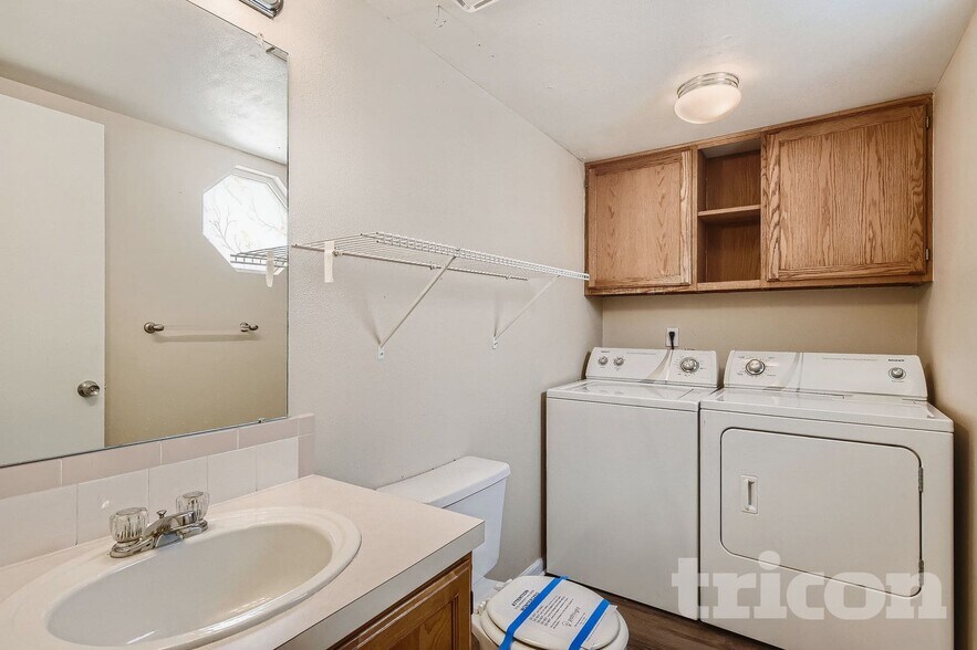 Building Photo - 1459 Cattail Dr