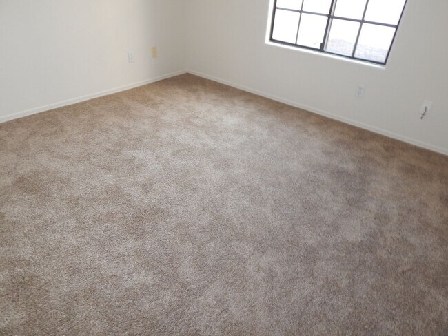 Building Photo - 63 E Horizon Cir
