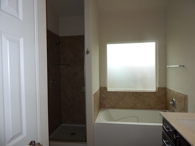 Building Photo - 9604 Glynhill Ct