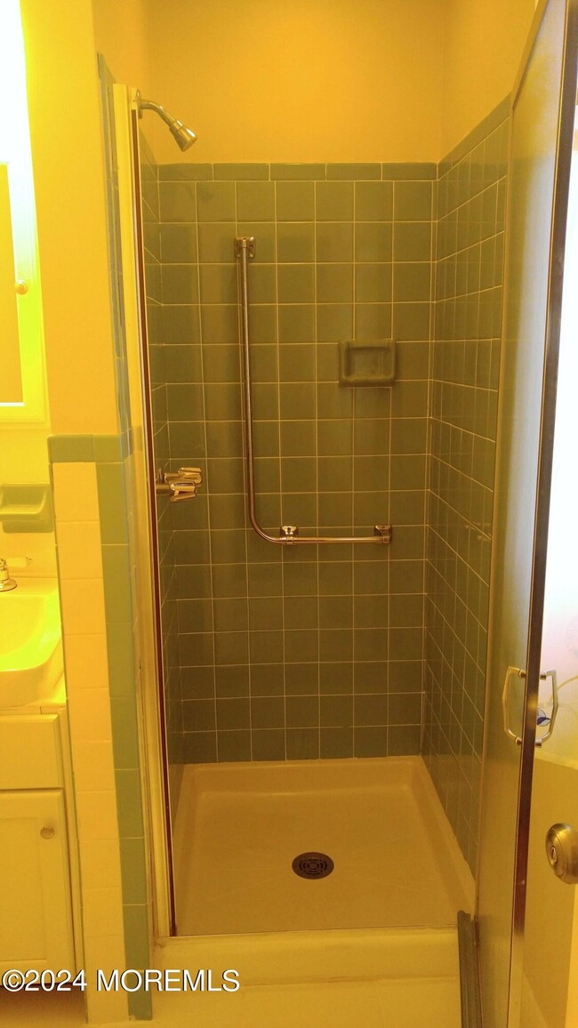 Building Photo - 48 Rodhos St