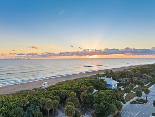 Building Photo - 2600 SE Ocean Blvd
