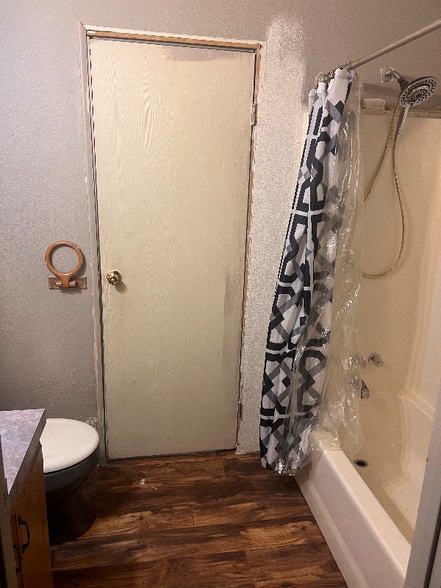 Building Photo - 386 La Casa St