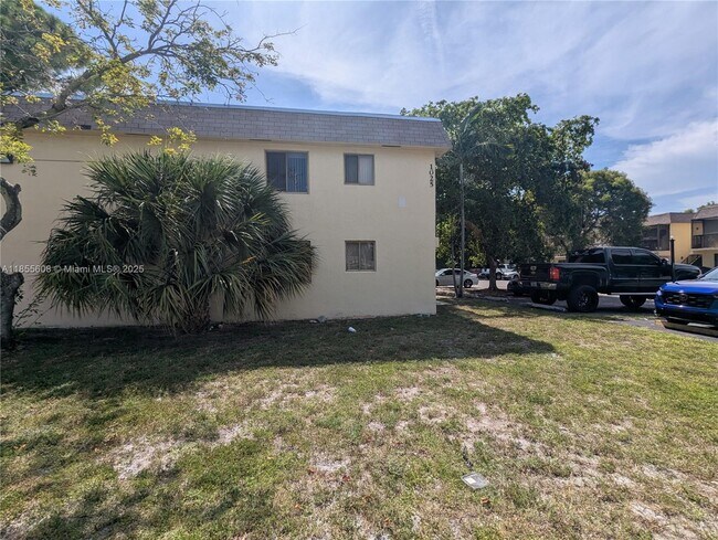 Building Photo - 1025 S Flagler Ave