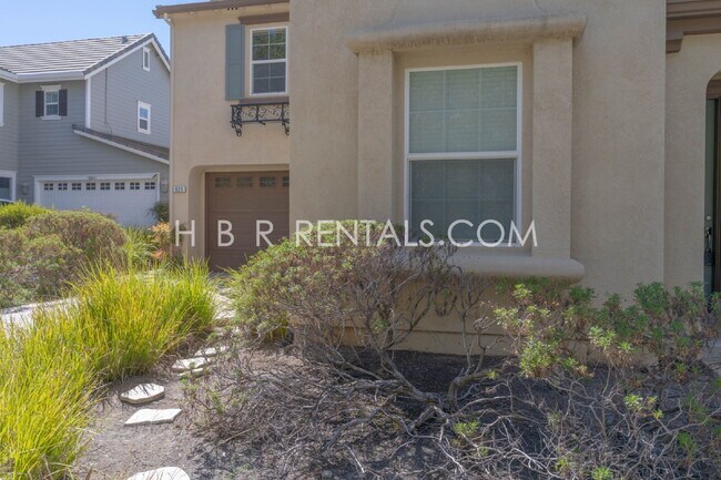 Building Photo - 521 S Altura Ct