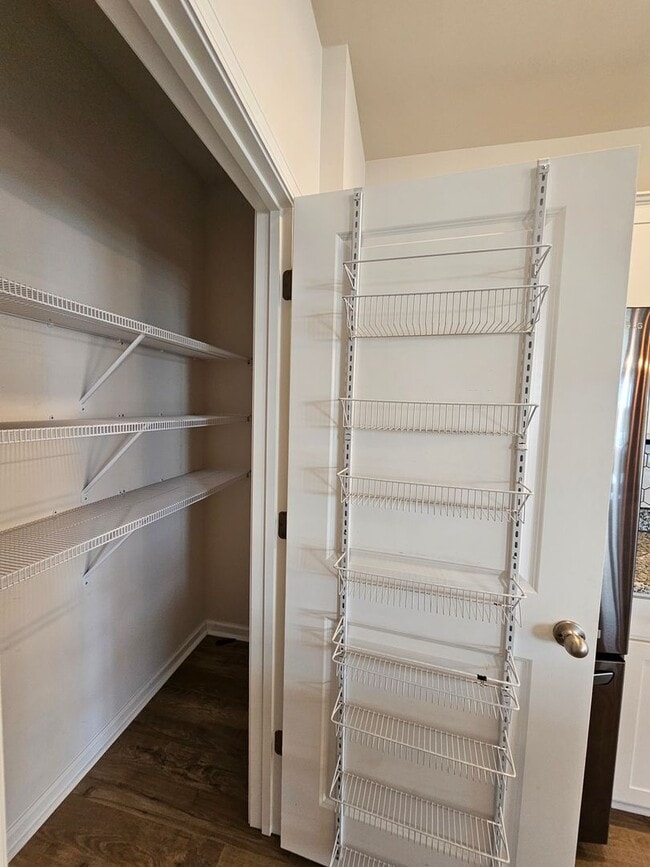 Building Photo - Long Term Rental - 3 Bed, 2 Bath in Bells ...