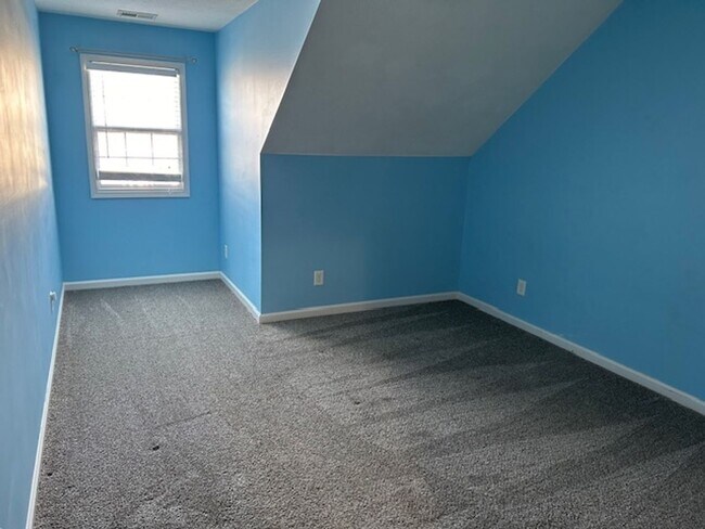 Building Photo - 3304 Heatherwood Trace