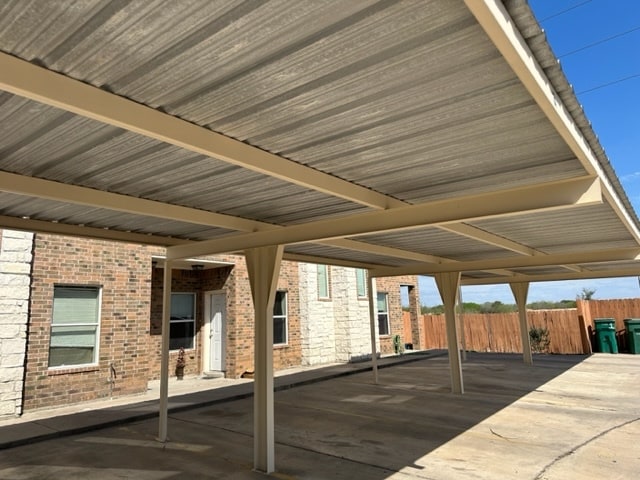 Building Photo - 1600 Omni Ave