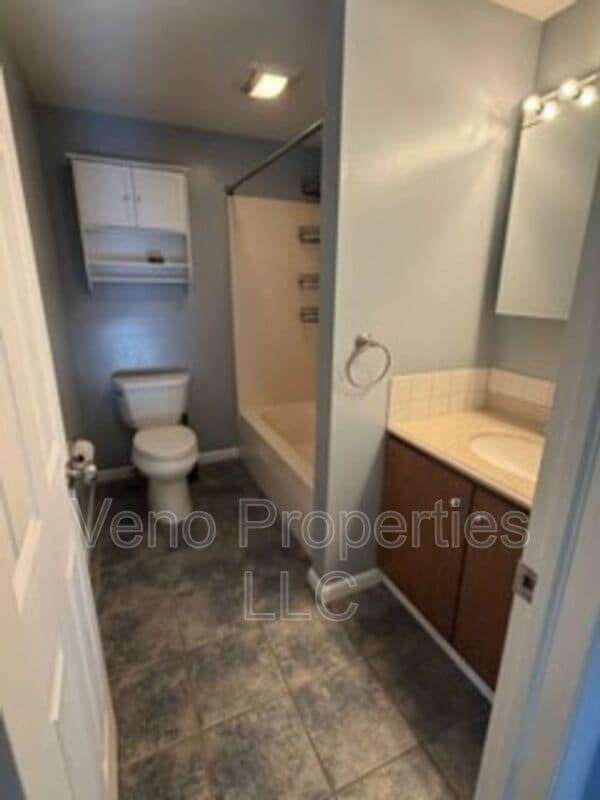 Building Photo - 183 Arrow Wood Pl