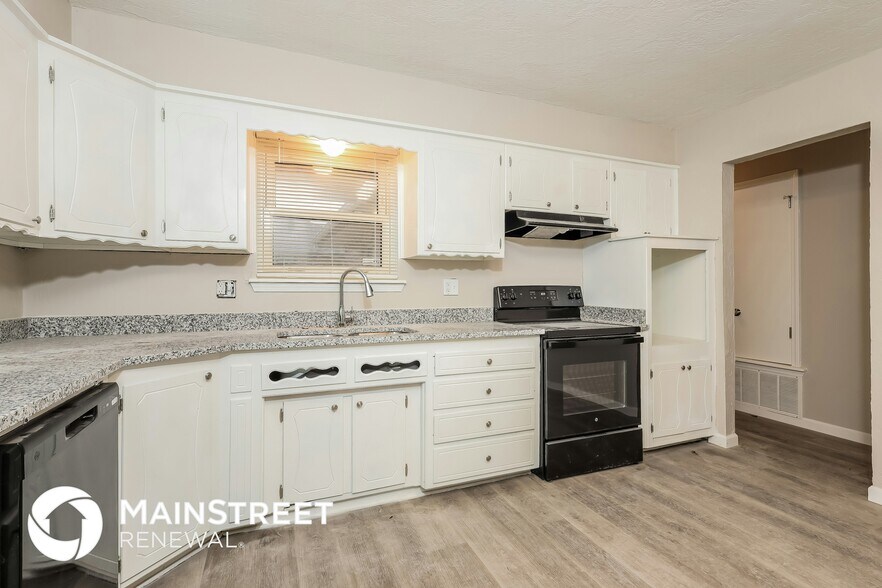 Building Photo - 2005 Fox Ave