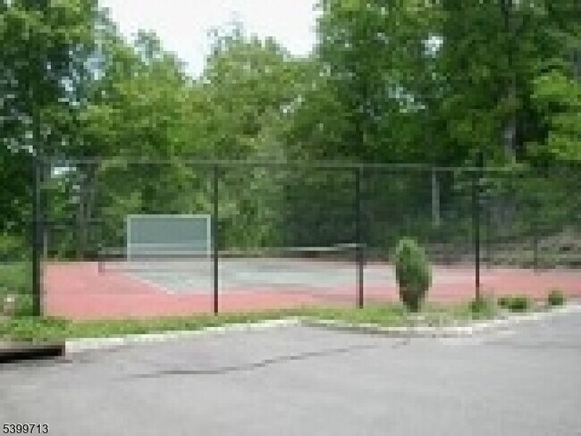 Building Photo - 5222 Richmond Rd