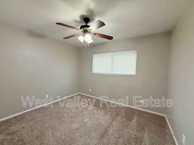 Building Photo - 606 Pierce St