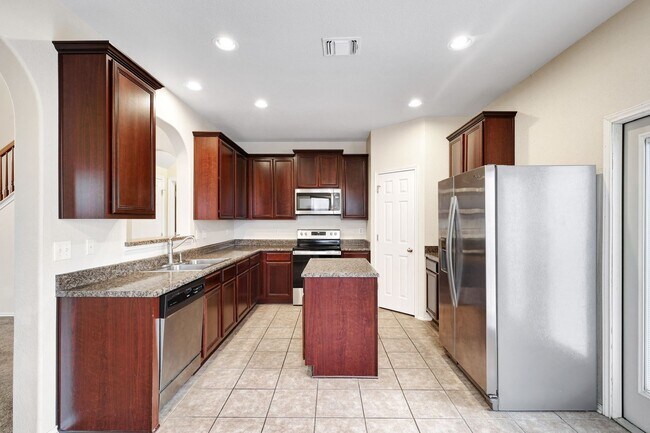 Building Photo - 10410 Weser Ln