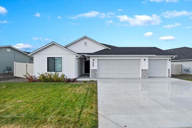 Primary Photo - 2869 N Arroyo Vis Wy