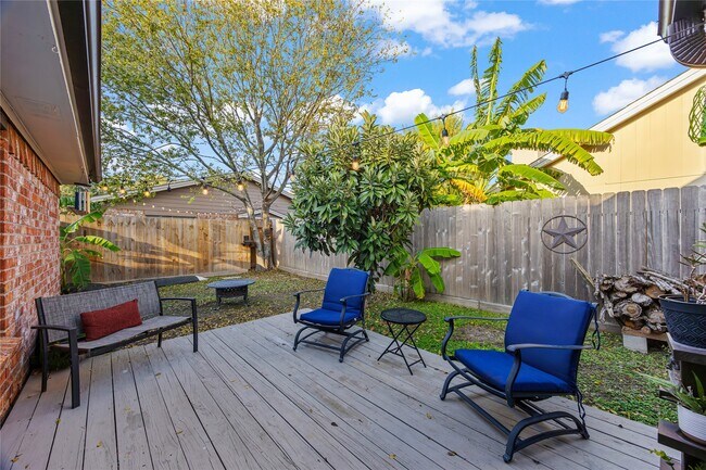 Building Photo - 10518 Sand Pass Ln