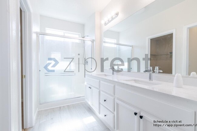 Building Photo - 3301 Myna Way