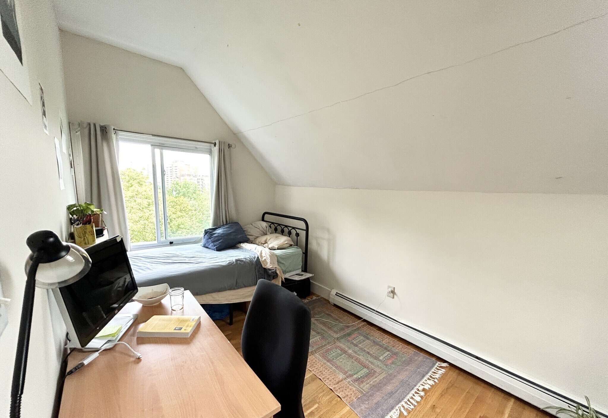 Building Photo - 72 Calumet St