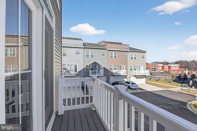 Building Photo - 100 Lawndale Dr