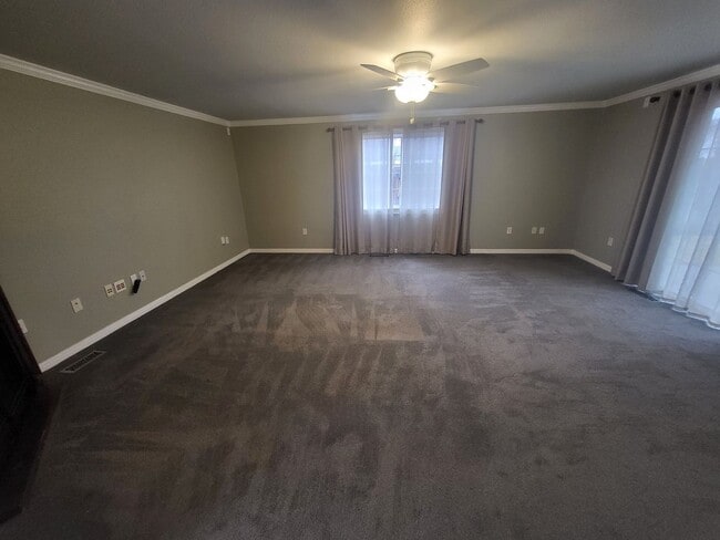 Building Photo - 1551 Rolling Hills Dr