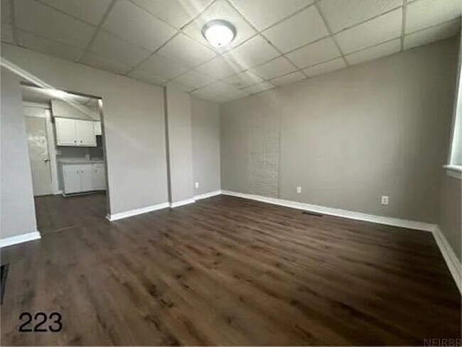 Building Photo - 227 Allen St