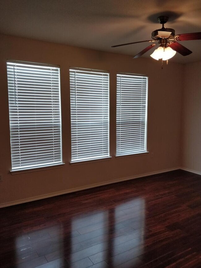 Building Photo - 9000 Ipswich Bay Dr