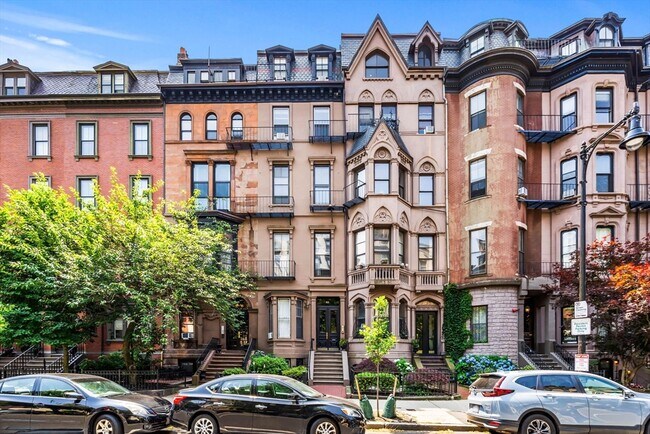 Building Photo - 163 Beacon St