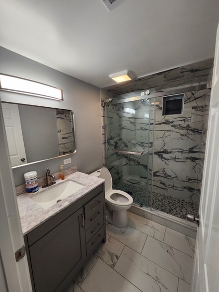 Building Photo - 5655 S Kostner Ave