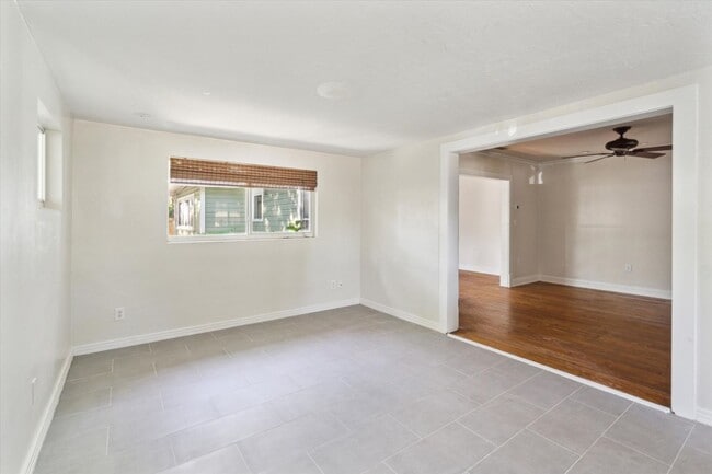 Building Photo - 4 Bedroom 2 Bath Home