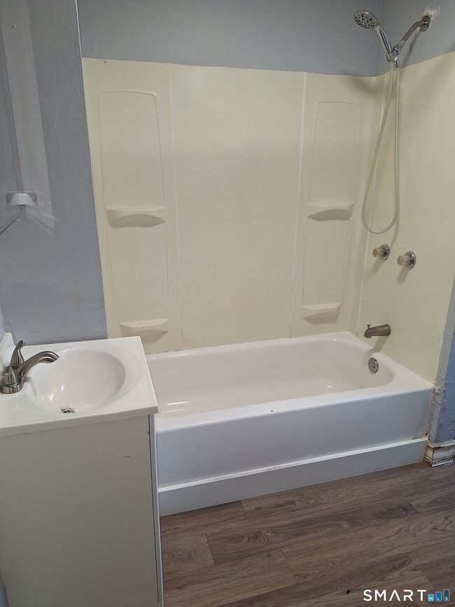 Building Photo - 199 Saltonstall Ave