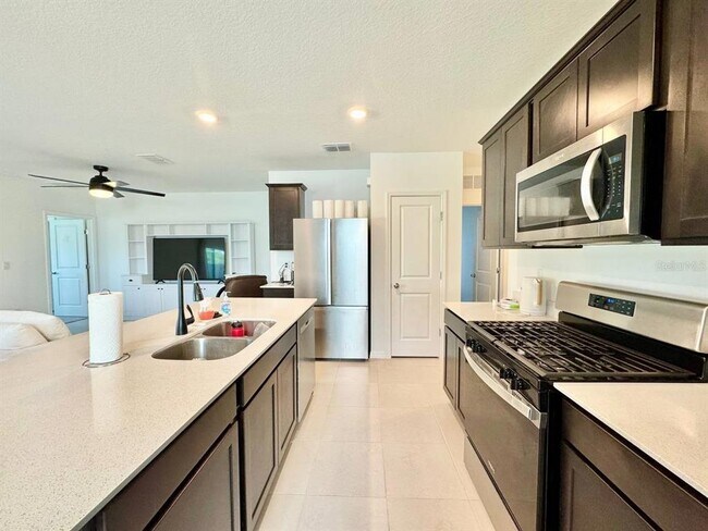 Building Photo - 20659 Drake Elm Dr