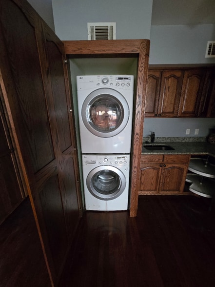 Building Photo - 832 Blaylock Dr