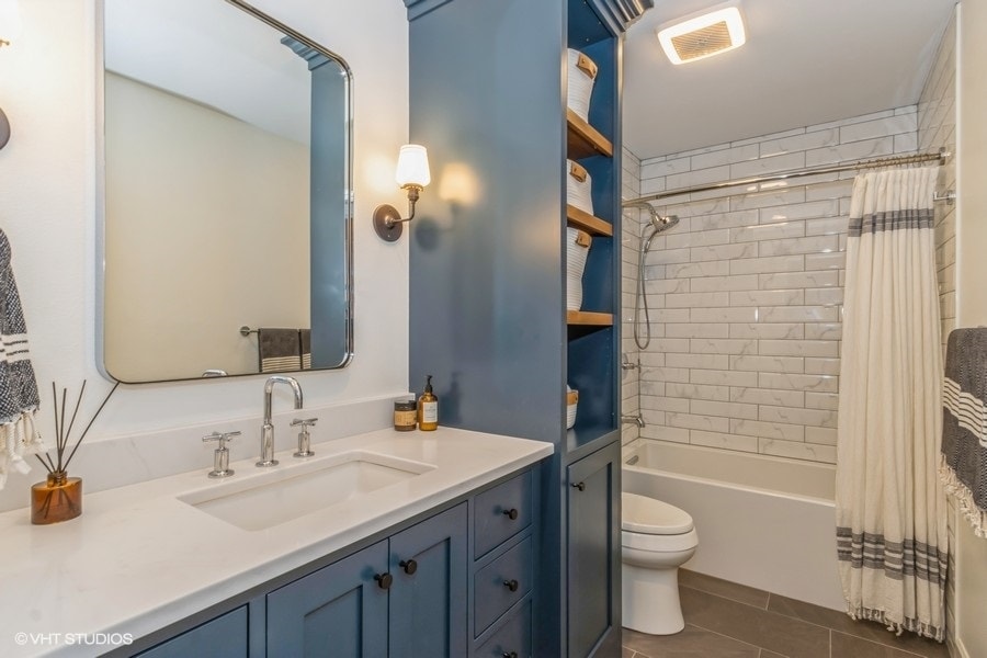 Building Photo - 3744 Lacina Dr SW