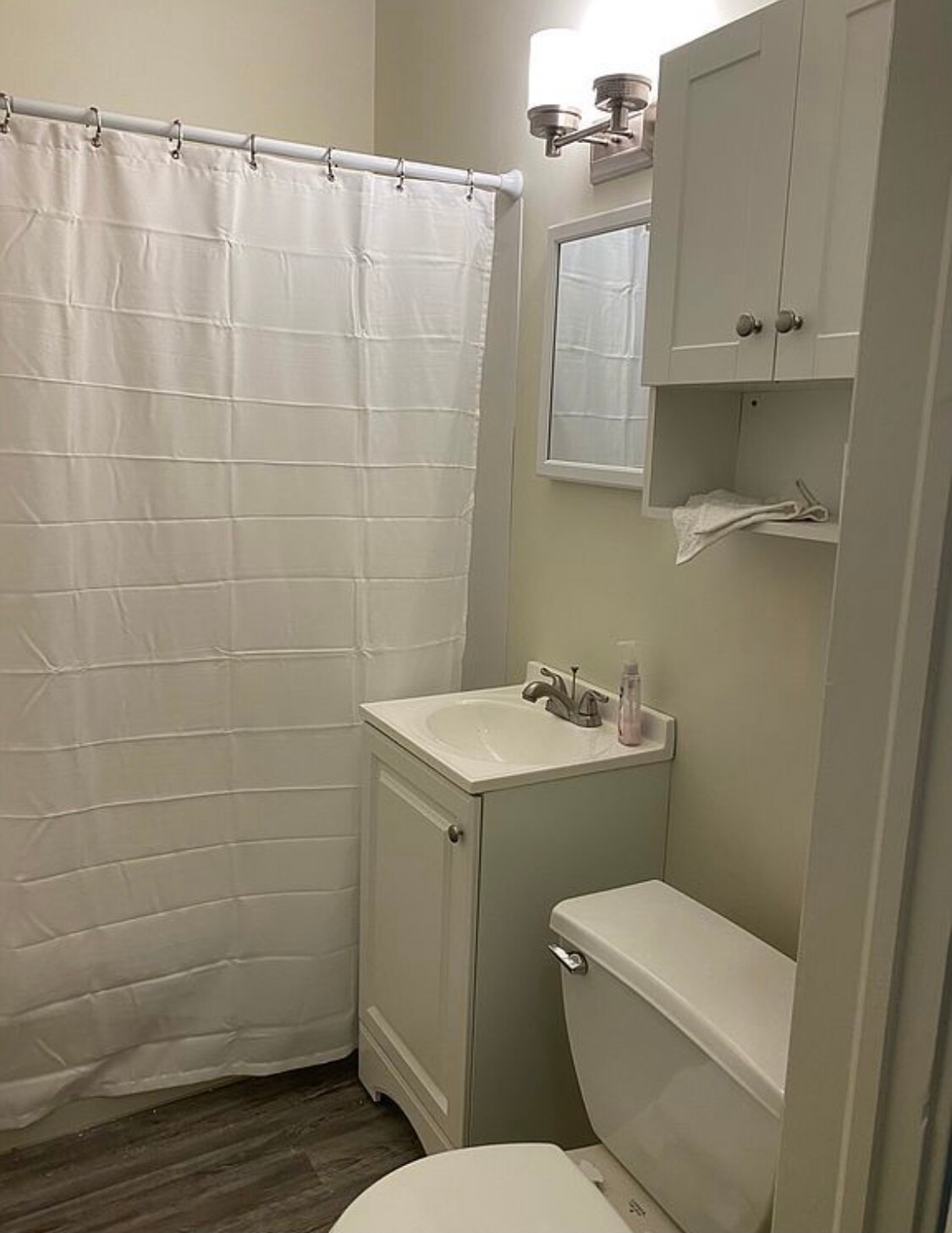 Bathroom - 2035 Richland Ave