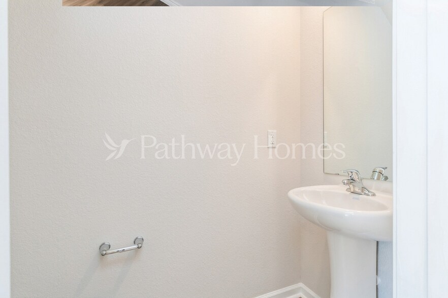 Building Photo - 6316 Lowe Ln