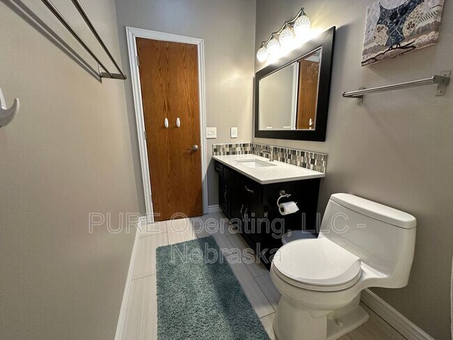 Building Photo - 4909 N 142nd St