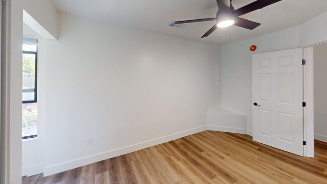 Building Photo - 1532 Gulf St