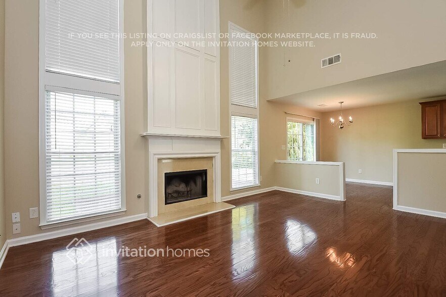 Building Photo - 543 Watercress Dr