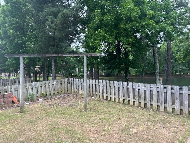 Building Photo - 3089 Woodland Crest Dr