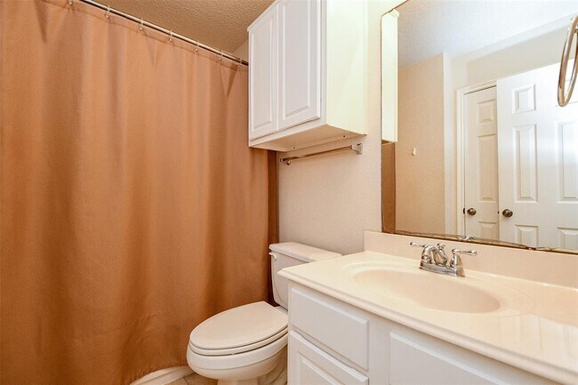 Building Photo - 22238 Orchard Dale Dr