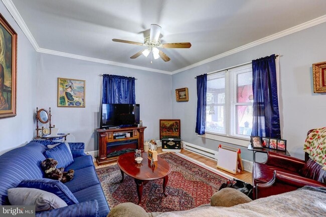 Building Photo - 220 Hazel Ave