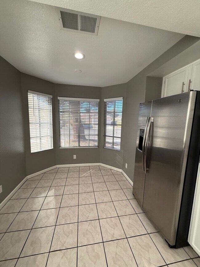 Building Photo - Rancho Alta Mira Single Story Home with 2 Car Garage