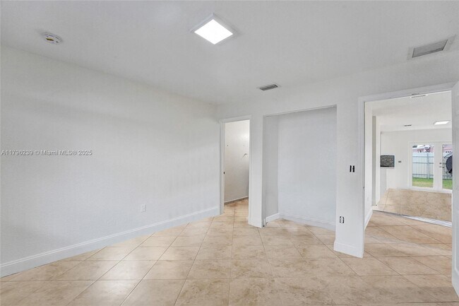 Building Photo - 1154 NW 103rd St